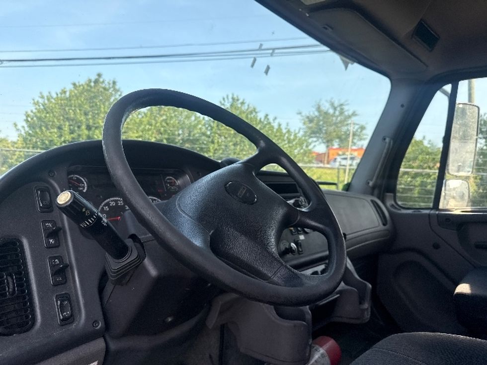 Medium Duty Box Truck-Light and Medium Duty Trucks-Freightliner-2020-M2-Jessup-MD-280,216\n\t\tmiles-$ 35,250 - Image 17