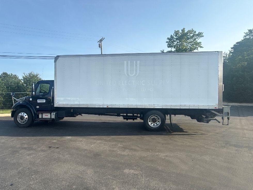 Medium Duty Box Truck-Light and Medium Duty Trucks-Freightliner-2020-M2-Jessup-MD-280,216\n\t\tmiles-$ 35,250 - Image 4