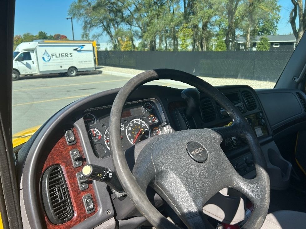 Medium Duty Box Truck-Light and Medium Duty Trucks-Freightliner-2020-M2-Kalamazoo-MI-152,126\n\t\tmiles-$ 57,250 - Image 12