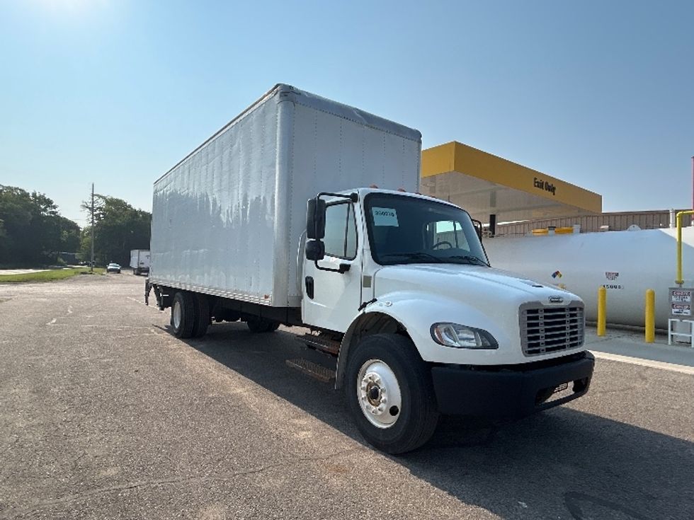 Medium Duty Box Truck-Light and Medium Duty Trucks-Freightliner-2020-M2-Kalamazoo-MI-271,967\n\t\tmiles-$ 37,750 - Image 1