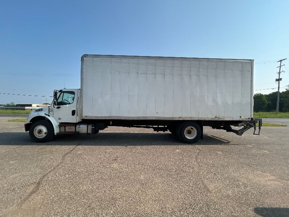 Medium Duty Box Truck-Light and Medium Duty Trucks-Freightliner-2020-M2-Kalamazoo-MI-271,967\n\t\tmiles-$ 37,750 - Image 4