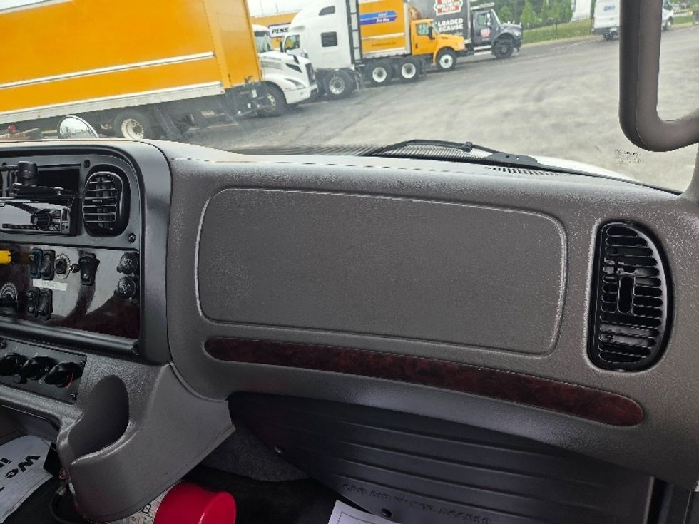 Medium Duty Box Truck-Light and Medium Duty Trucks-Freightliner-2020-M2-Kansas City-MO-288,695\n\t\tmiles-$ 24,000 - Image 21