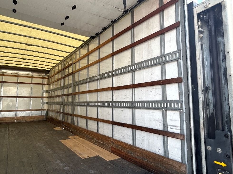 Medium Duty Box Truck-Light and Medium Duty Trucks-Freightliner-2020-M2-Katy-TX-145,985\n\t\tmiles-$ 55,750 - Image 12