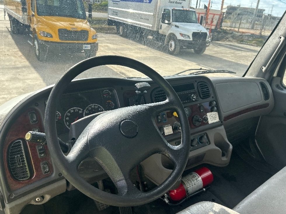 Medium Duty Box Truck-Light and Medium Duty Trucks-Freightliner-2020-M2-Katy-TX-145,985\n\t\tmiles-$ 55,750 - Image 17