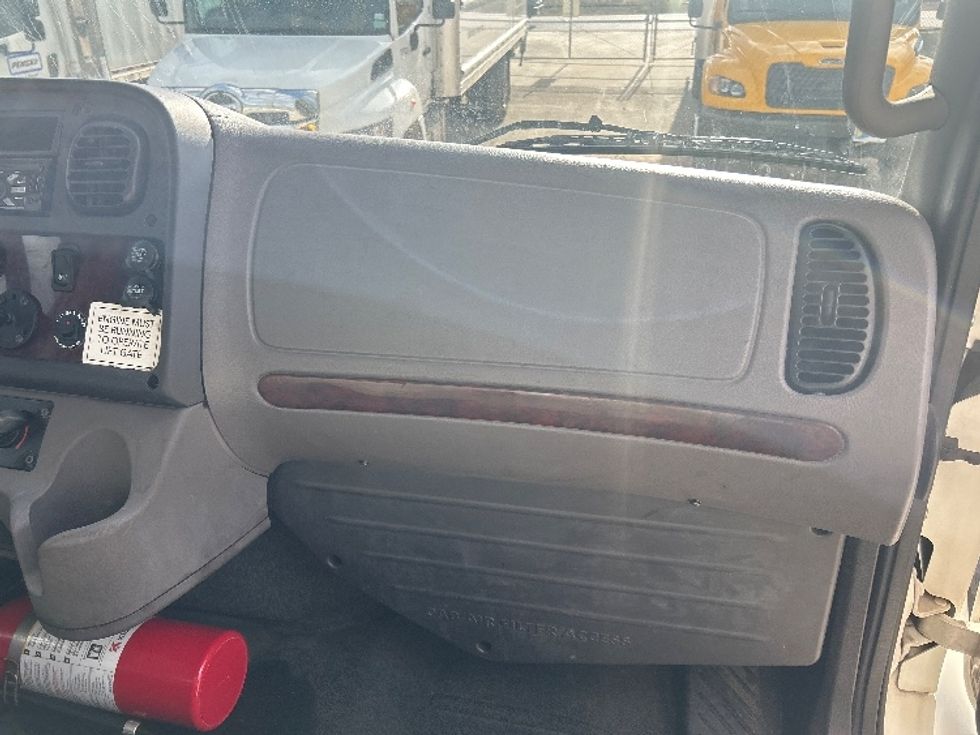 Medium Duty Box Truck-Light and Medium Duty Trucks-Freightliner-2020-M2-Katy-TX-145,985\n\t\tmiles-$ 55,750 - Image 21