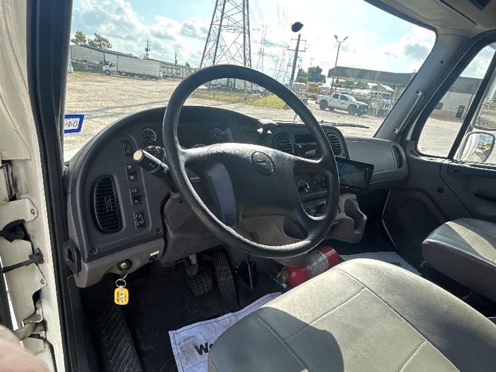 Medium Duty Box Truck-Light and Medium Duty Trucks-Freightliner-2020-M2-Katy-TX-229,238\n\t\tmiles-$ 46,250 - Image 17