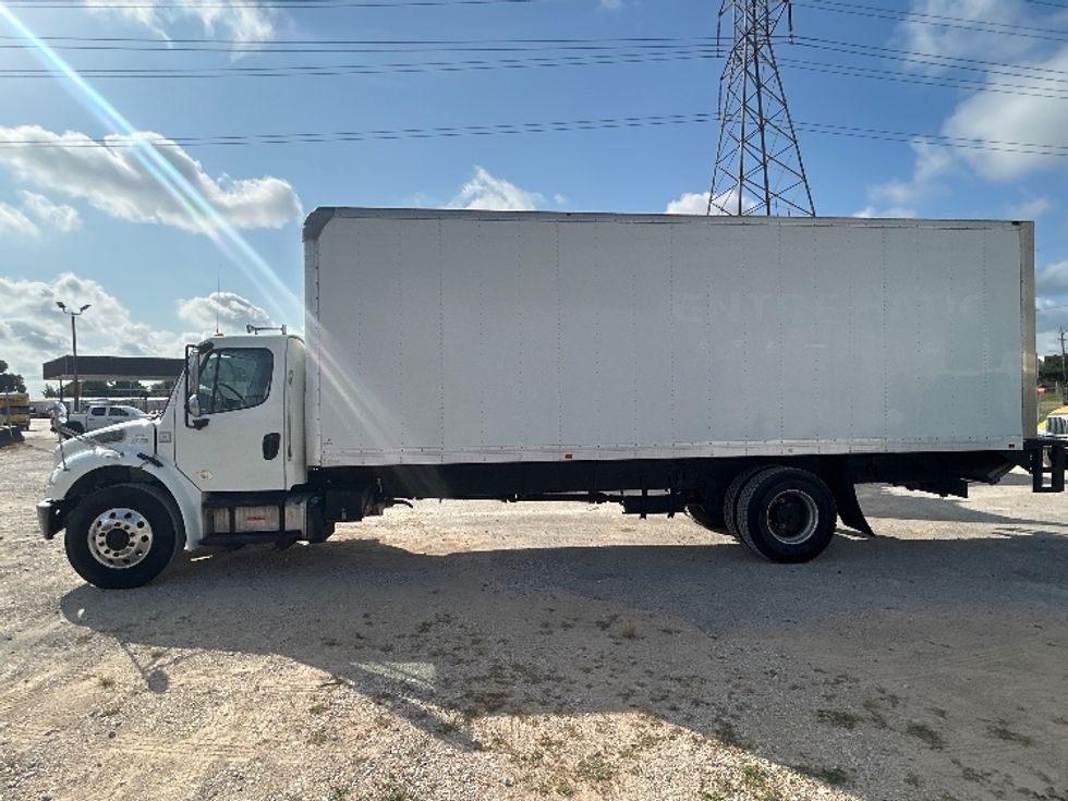 Medium Duty Box Truck-Light and Medium Duty Trucks-Freightliner-2020-M2-Katy-TX-229,238\n\t\tmiles-$ 46,250 - Image 4