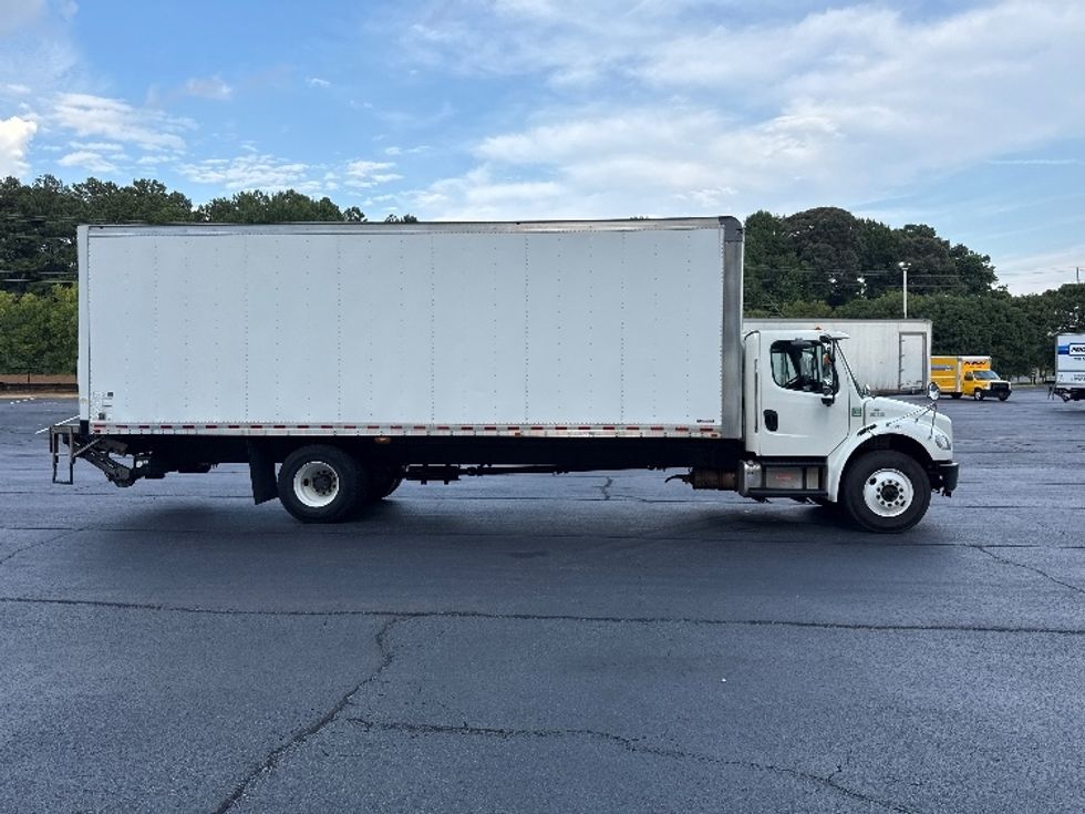 Medium Duty Box Truck-Light and Medium Duty Trucks-Freightliner-2020-M2-Kennesaw-GA-351,806\n\t\tmiles-$ 24,250 - Image 15