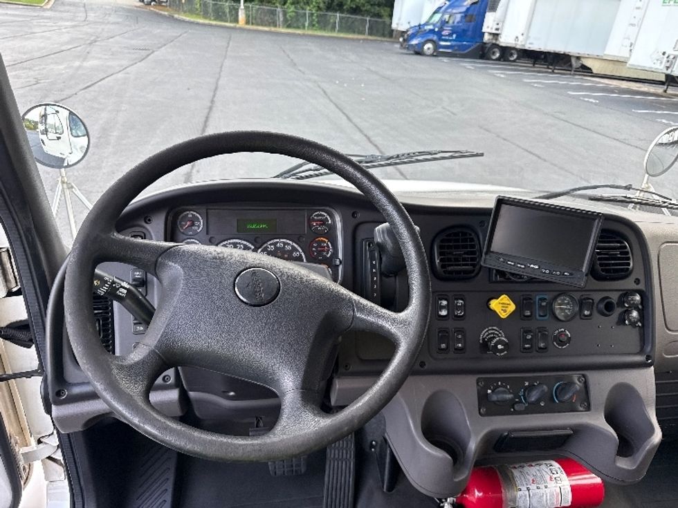 Medium Duty Box Truck-Light and Medium Duty Trucks-Freightliner-2020-M2-Kennesaw-GA-351,806\n\t\tmiles-$ 24,250 - Image 18