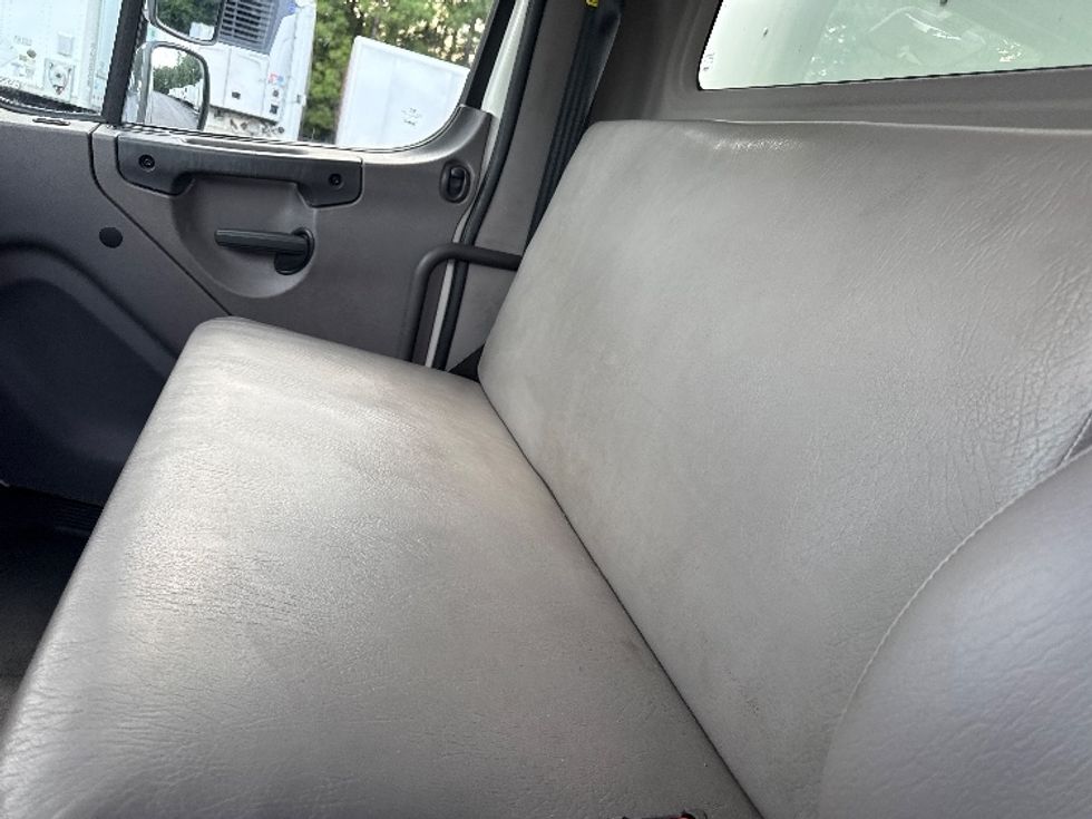 Medium Duty Box Truck-Light and Medium Duty Trucks-Freightliner-2020-M2-Kennesaw-GA-351,806\n\t\tmiles-$ 24,250 - Image 19
