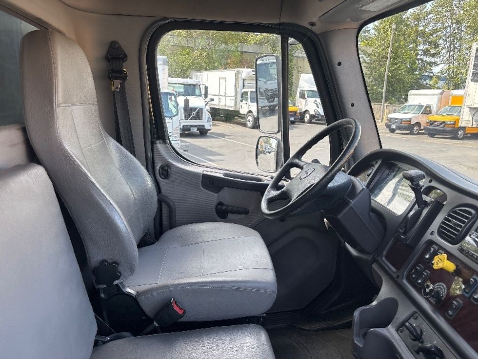 Medium Duty Box Truck-Light and Medium Duty Trucks-Freightliner-2020-M2-Kent-WA-96,942\n\t\tmiles-$ 62,250 - Image 22