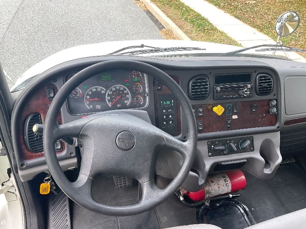 Medium Duty Box Truck-Light and Medium Duty Trucks-Freightliner-2020-M2-King Of Prussia-PA-290,642\n\t\tmiles-$ 29,500 - Image 18