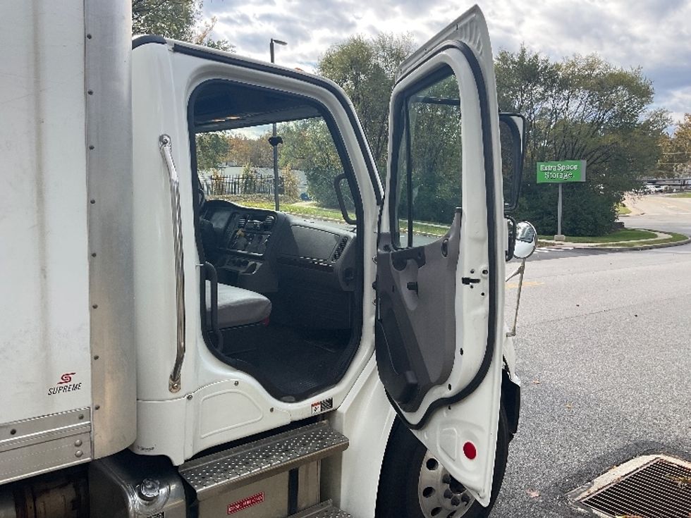 Medium Duty Box Truck-Light and Medium Duty Trucks-Freightliner-2020-M2-King Of Prussia-PA-290,642\n\t\tmiles-$ 29,500 - Image 20