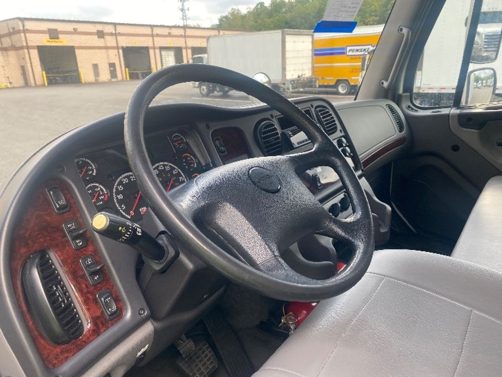 Medium Duty Box Truck-Light and Medium Duty Trucks-Freightliner-2020-M2-King Of Prussia-PA-349,301\n\t\tmiles-$ 23,000 - Image 17