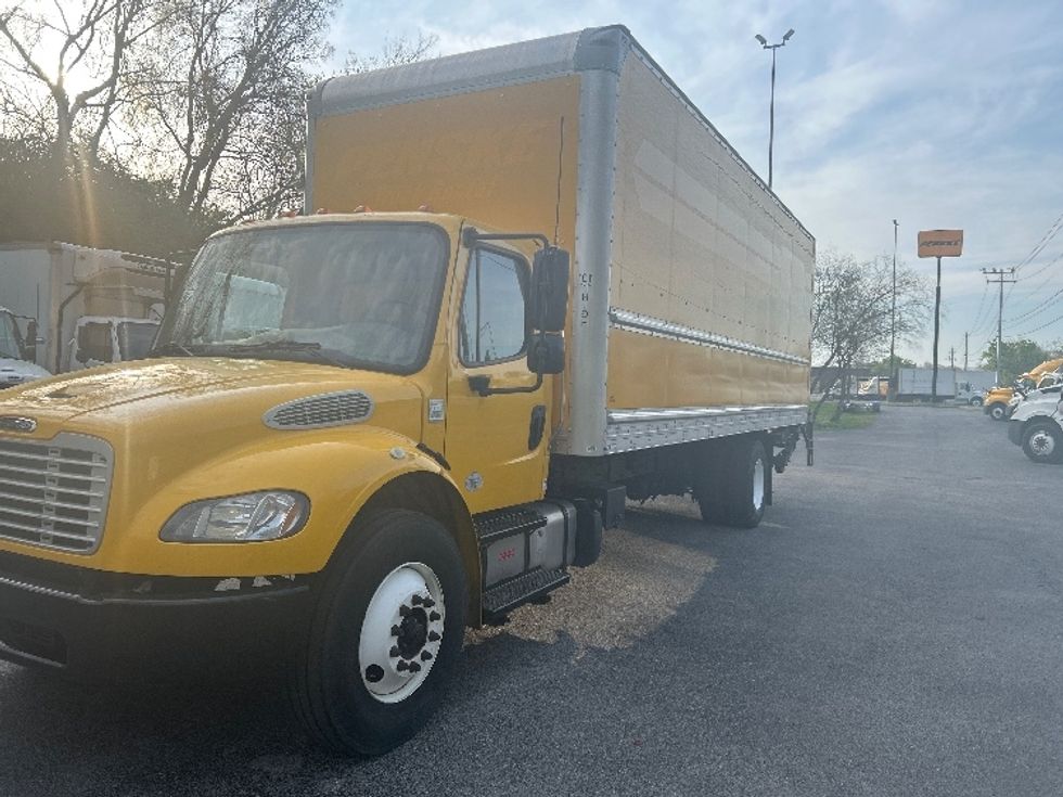 2020 Freightliner M2 106 Medium Duty photo 3