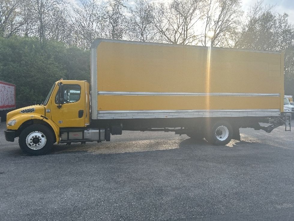 2020 Freightliner M2 106 Medium Duty photo 4