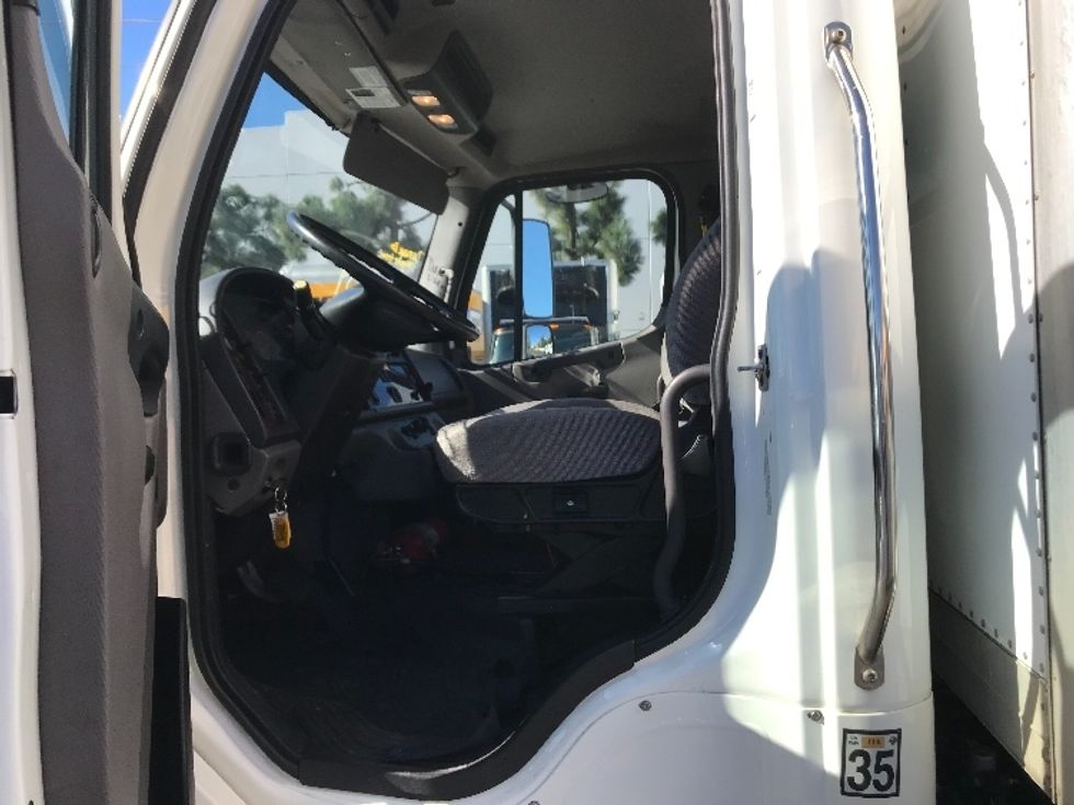 Medium Duty Box Truck-Light and Medium Duty Trucks-Freightliner-2020-M2-La Mirada-CA-78,518\n\t\tmiles-$ 58,000 - Image 17