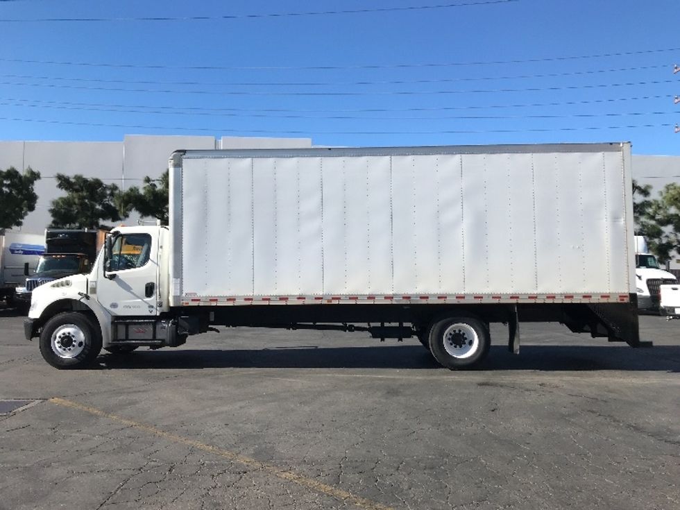 Medium Duty Box Truck-Light and Medium Duty Trucks-Freightliner-2020-M2-La Mirada-CA-78,518\n\t\tmiles-$ 58,000 - Image 4