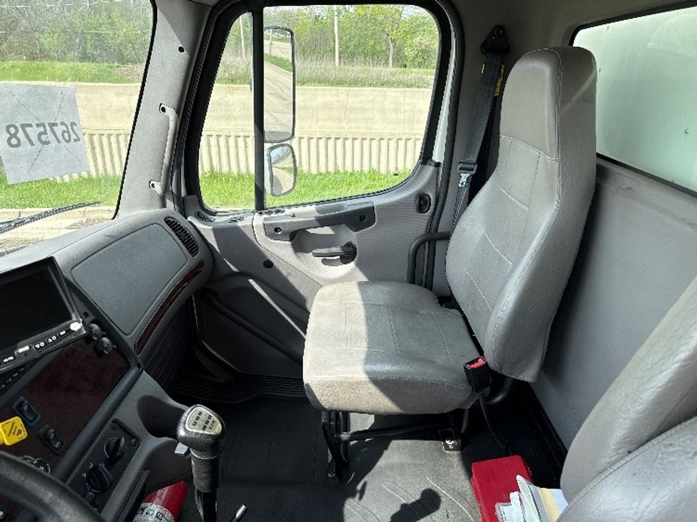 Medium Duty Box Truck-Light and Medium Duty Trucks-Freightliner-2020-M2-La Porte-IN-105,745\n\t\tmiles-$ 59,500 - Image 18