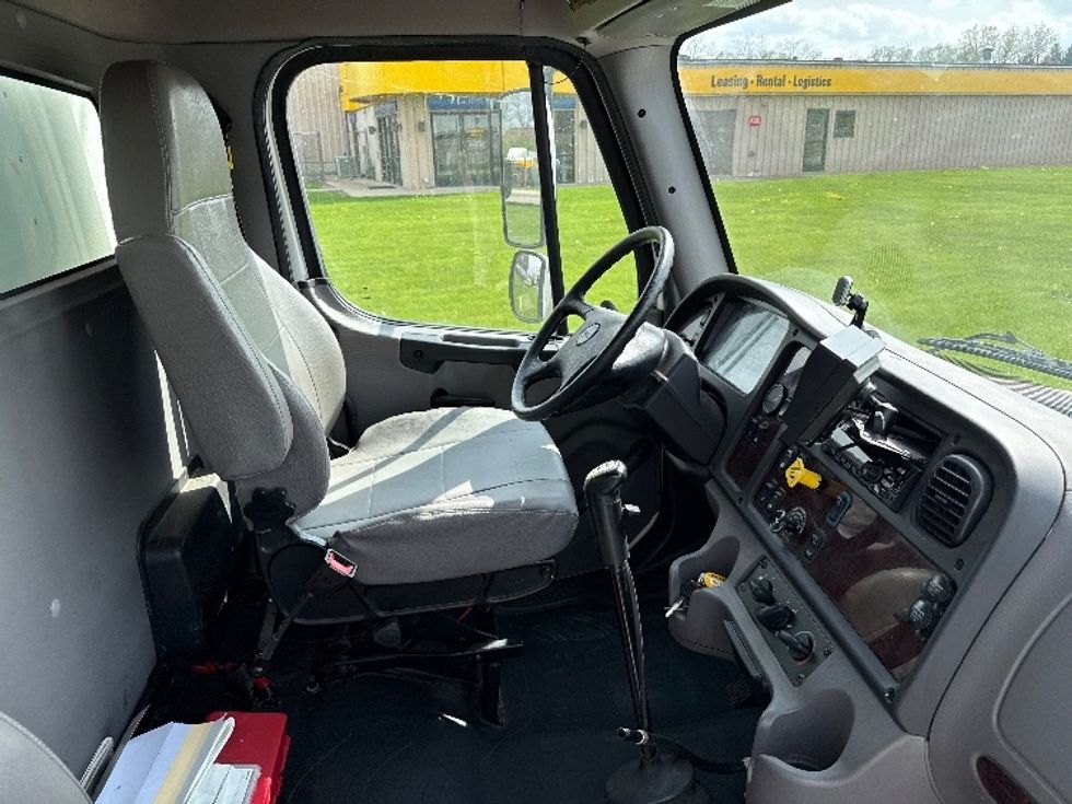 Medium Duty Box Truck-Light and Medium Duty Trucks-Freightliner-2020-M2-La Porte-IN-105,745\n\t\tmiles-$ 59,500 - Image 21