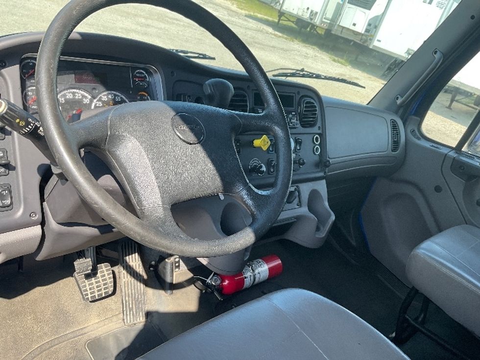 Medium Duty Box Truck-Light and Medium Duty Trucks-Freightliner-2020-M2-La Porte-IN-279,882\n\t\tmiles-$ 38,250 - Image 16