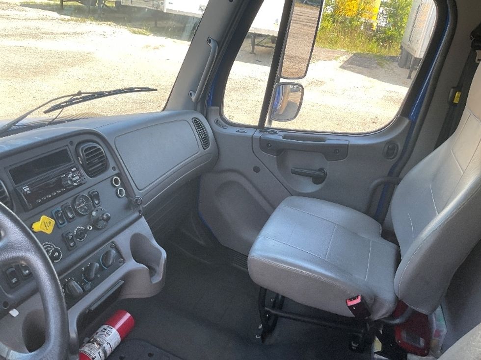 Medium Duty Box Truck-Light and Medium Duty Trucks-Freightliner-2020-M2-La Porte-IN-279,882\n\t\tmiles-$ 38,250 - Image 18