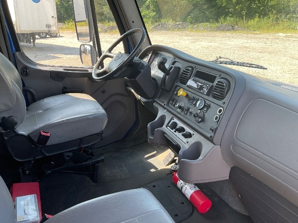 Medium Duty Box Truck-Light and Medium Duty Trucks-Freightliner-2020-M2-La Porte-IN-279,882\n\t\tmiles-$ 38,250 - Image 21