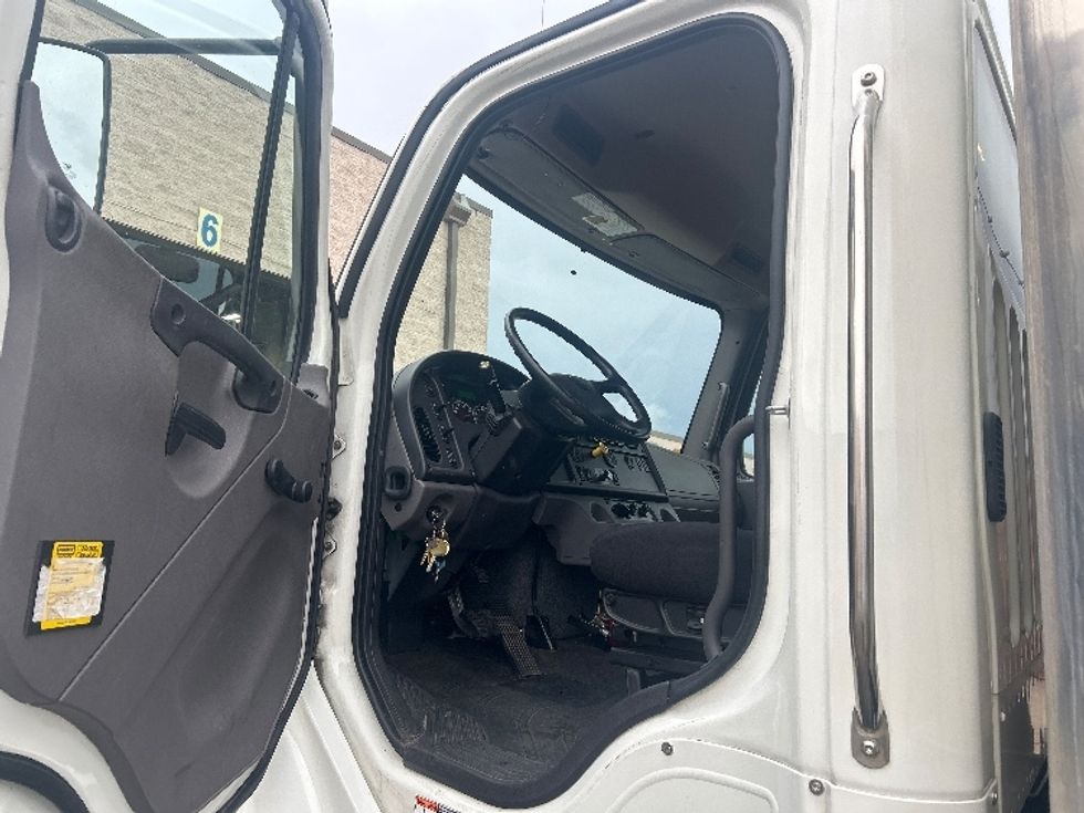 Medium Duty Box Truck-Light and Medium Duty Trucks-Freightliner-2020-M2-La Porte-IN-49,832\n\t\tmiles-$ 61,500 - Image 16