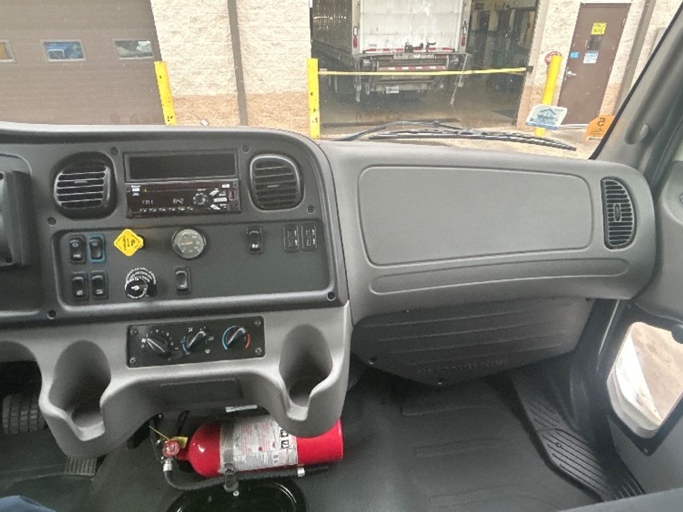 Medium Duty Box Truck-Light and Medium Duty Trucks-Freightliner-2020-M2-La Porte-IN-49,832\n\t\tmiles-$ 61,500 - Image 21