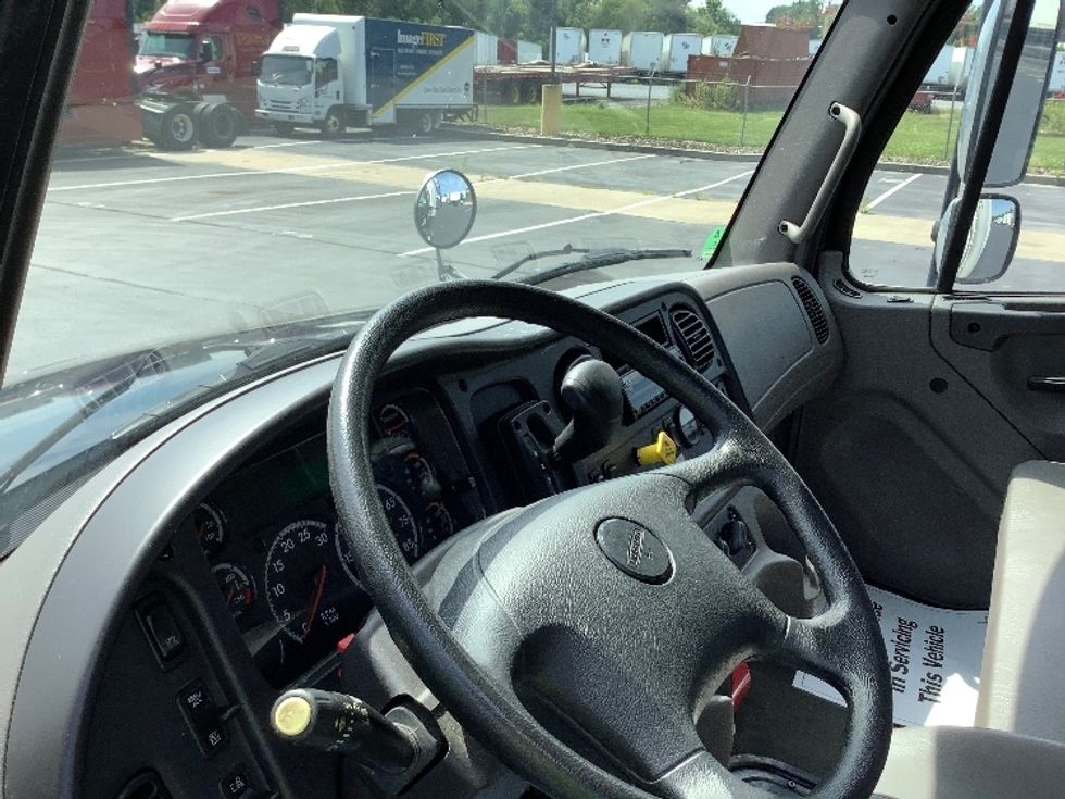 Medium Duty Box Truck-Light and Medium Duty Trucks-Freightliner-2020-M2-Lancaster-PA-100,762\n\t\tmiles-$ 69,750 - Image 17