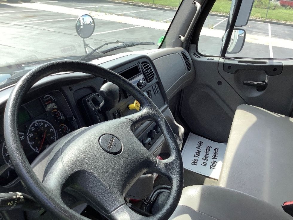 Medium Duty Box Truck-Light and Medium Duty Trucks-Freightliner-2020-M2-Lancaster-PA-100,762\n\t\tmiles-$ 69,750 - Image 18