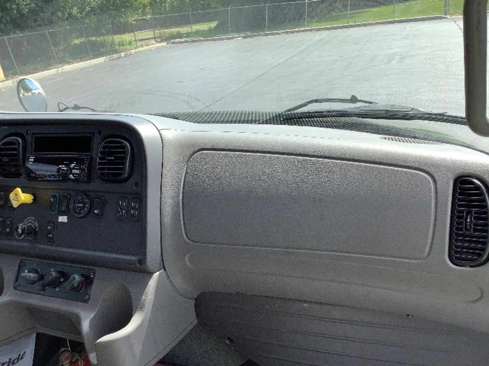 Medium Duty Box Truck-Light and Medium Duty Trucks-Freightliner-2020-M2-Lancaster-PA-100,762\n\t\tmiles-$ 69,750 - Image 21