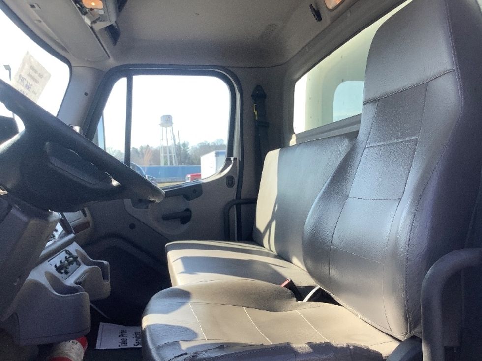 Medium Duty Box Truck-Light and Medium Duty Trucks-Freightliner-2020-M2-Lancaster-PA-237,533\n\t\tmiles-$ 36,250 - Image 19