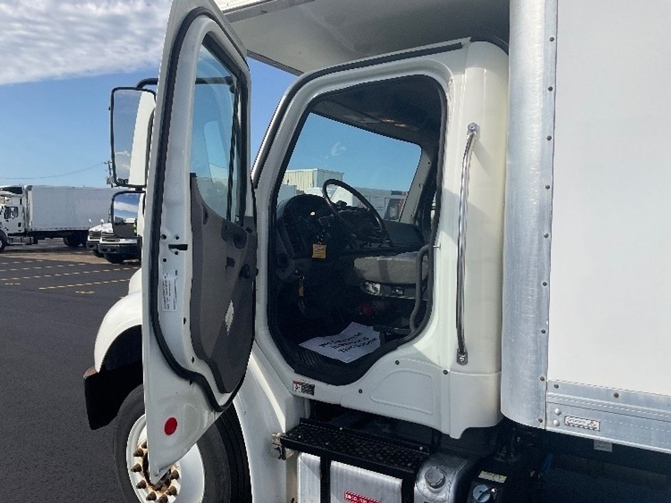 Medium Duty Box Truck-Light and Medium Duty Trucks-Freightliner-2020-M2-Lansing-MI-101,180\n\t\tmiles-$ 67,500 - Image 16