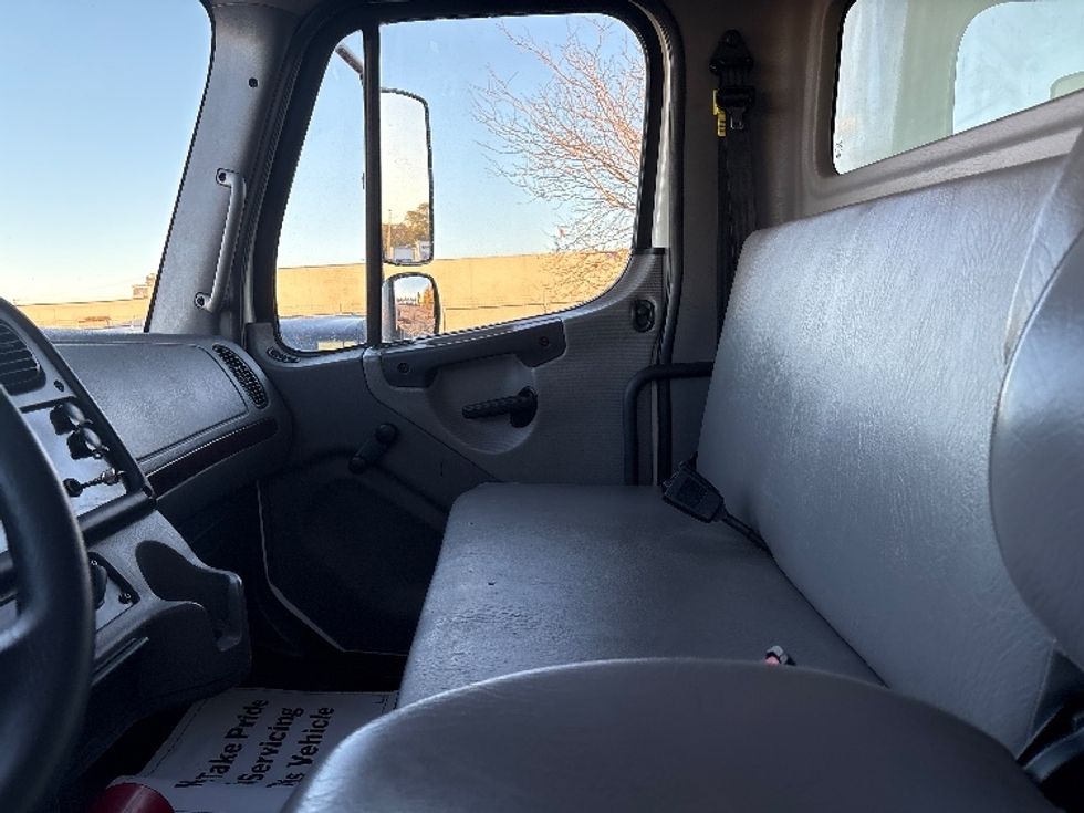 Medium Duty Box Truck-Light and Medium Duty Trucks-Freightliner-2020-M2-Lansing-MI-101,180\n\t\tmiles-$ 67,500 - Image 19