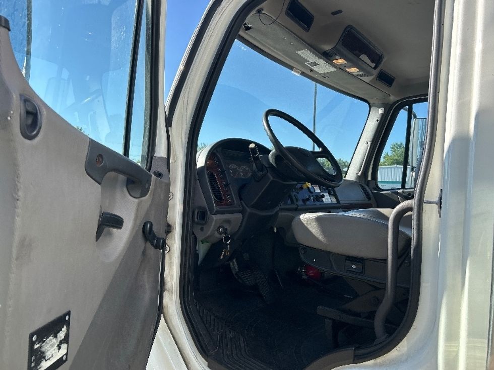 Medium Duty Box Truck-Light and Medium Duty Trucks-Freightliner-2020-M2-Lansing-MI-172,229\n\t\tmiles-$ 47,250 - Image 14