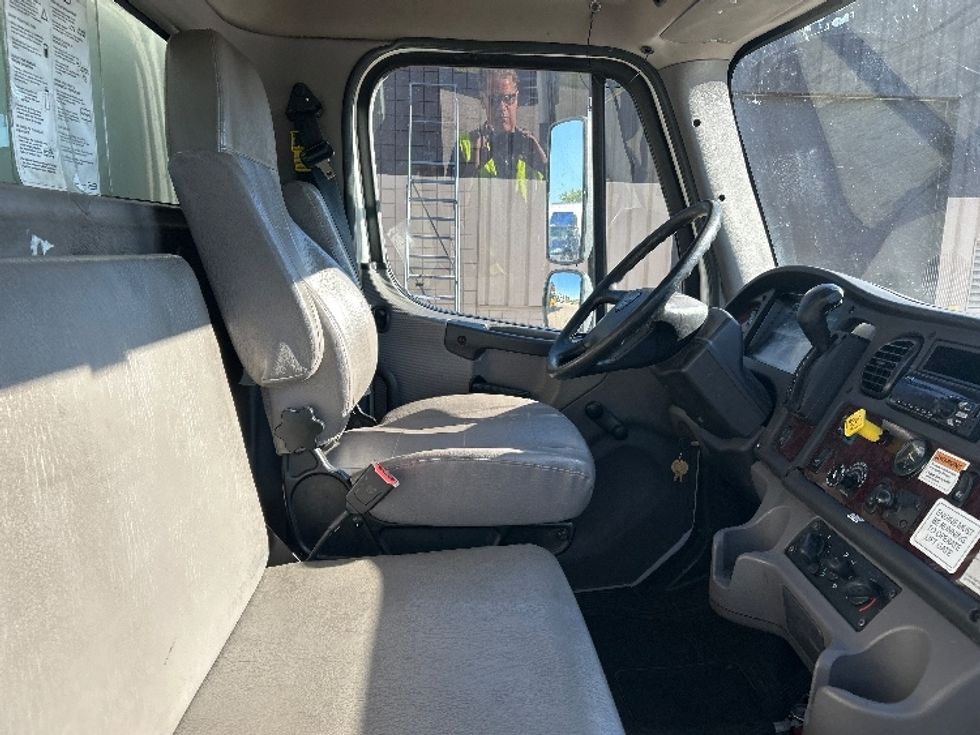 Medium Duty Box Truck-Light and Medium Duty Trucks-Freightliner-2020-M2-Lansing-MI-172,229\n\t\tmiles-$ 47,250 - Image 20