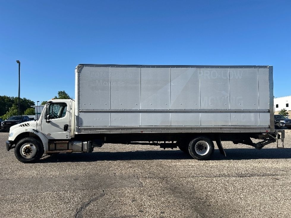Medium Duty Box Truck-Light and Medium Duty Trucks-Freightliner-2020-M2-Lansing-MI-172,229\n\t\tmiles-$ 47,250 - Image 4