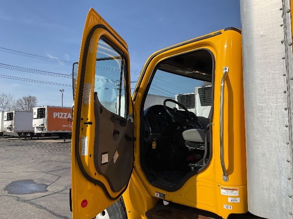 Medium Duty Box Truck-Light and Medium Duty Trucks-Freightliner-2020-M2-Lansing-MI-193,980\n\t\tmiles-$ 48,500 - Image 16