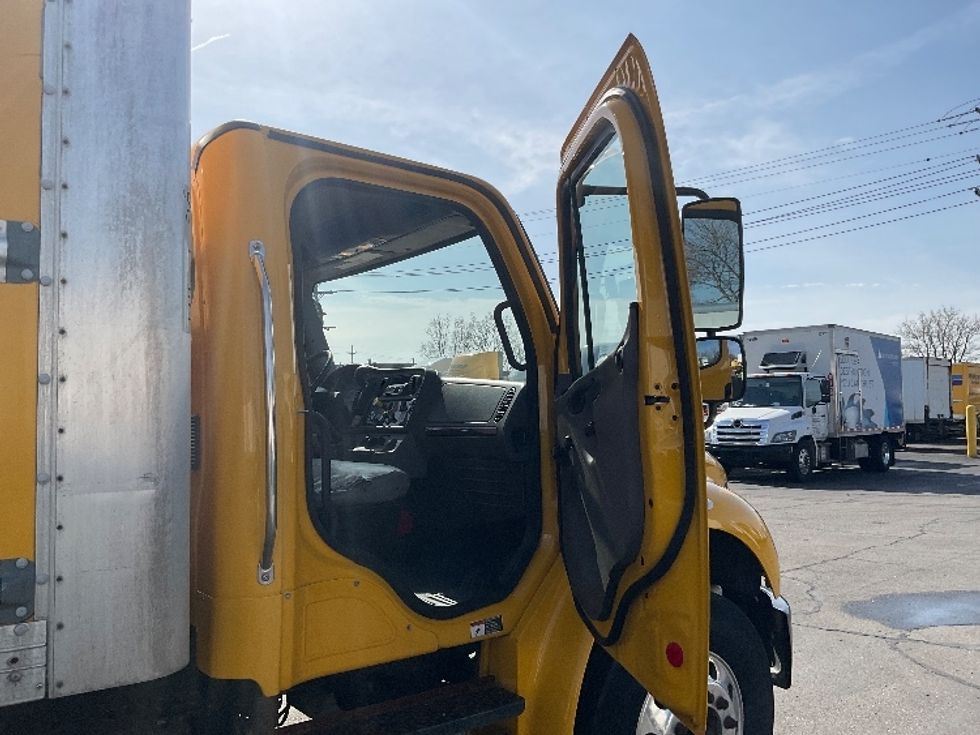 Medium Duty Box Truck-Light and Medium Duty Trucks-Freightliner-2020-M2-Lansing-MI-193,980\n\t\tmiles-$ 48,500 - Image 20