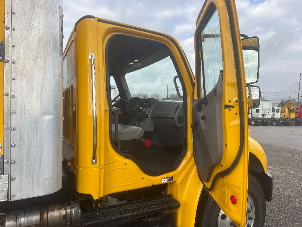 Medium Duty Box Truck-Light and Medium Duty Trucks-Freightliner-2020-M2-Lansing-MI-224,880\n\t\tmiles-$ 37,000 - Image 20