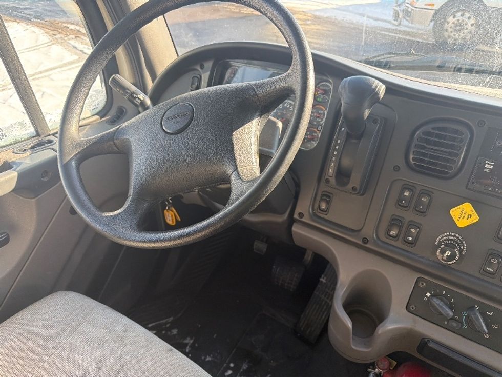 Medium Duty Box Truck-Light and Medium Duty Trucks-Freightliner-2020-M2-Lansing-MI-238,266\n\t\tmiles-$ 44,750 - Image 16