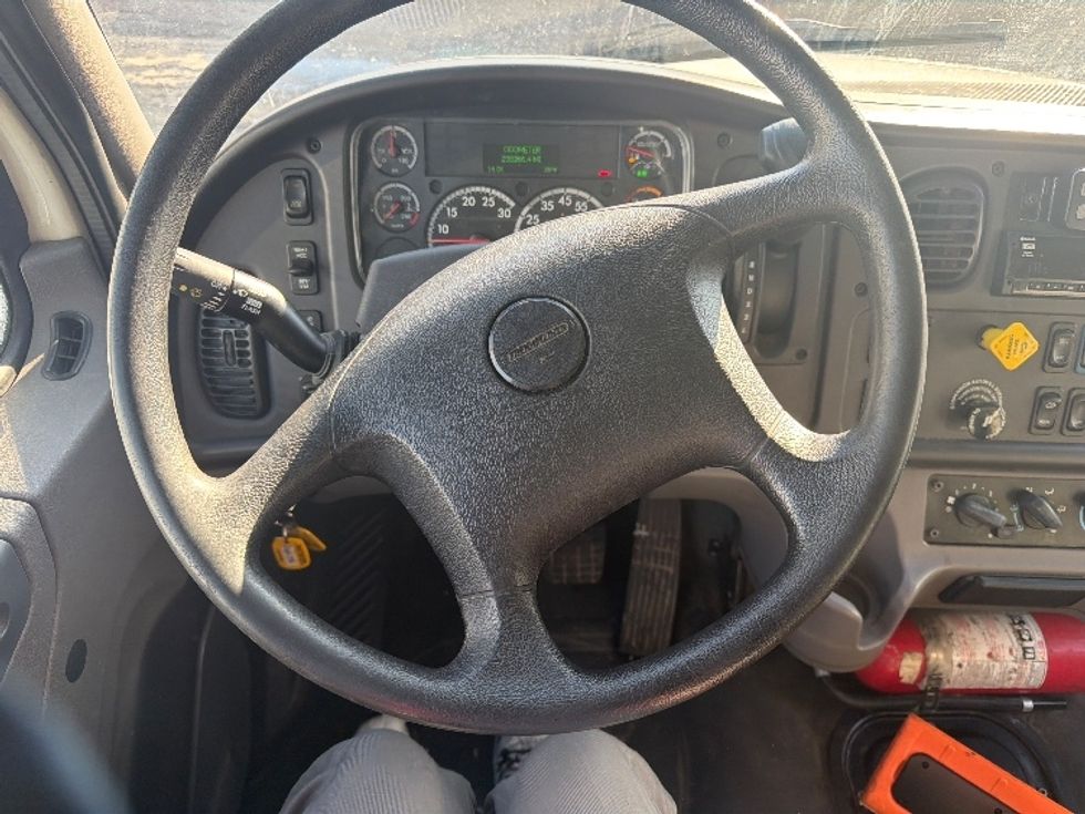 Medium Duty Box Truck-Light and Medium Duty Trucks-Freightliner-2020-M2-Lansing-MI-238,266\n\t\tmiles-$ 44,750 - Image 17