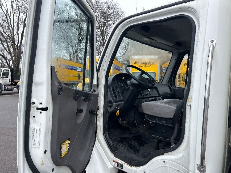 Medium Duty Box Truck-Light and Medium Duty Trucks-Freightliner-2020-M2-Lansing-MI-241,561\n\t\tmiles-$ 38,750 - Image 15