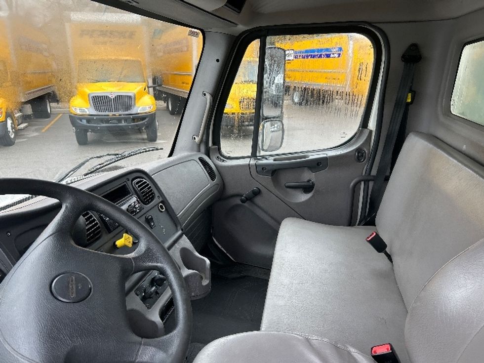 Medium Duty Box Truck-Light and Medium Duty Trucks-Freightliner-2020-M2-Lansing-MI-241,561\n\t\tmiles-$ 38,750 - Image 18
