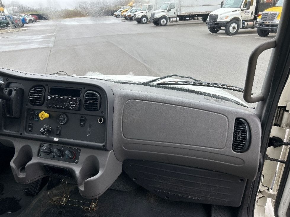Medium Duty Box Truck-Light and Medium Duty Trucks-Freightliner-2020-M2-Lansing-MI-241,561\n\t\tmiles-$ 38,750 - Image 20