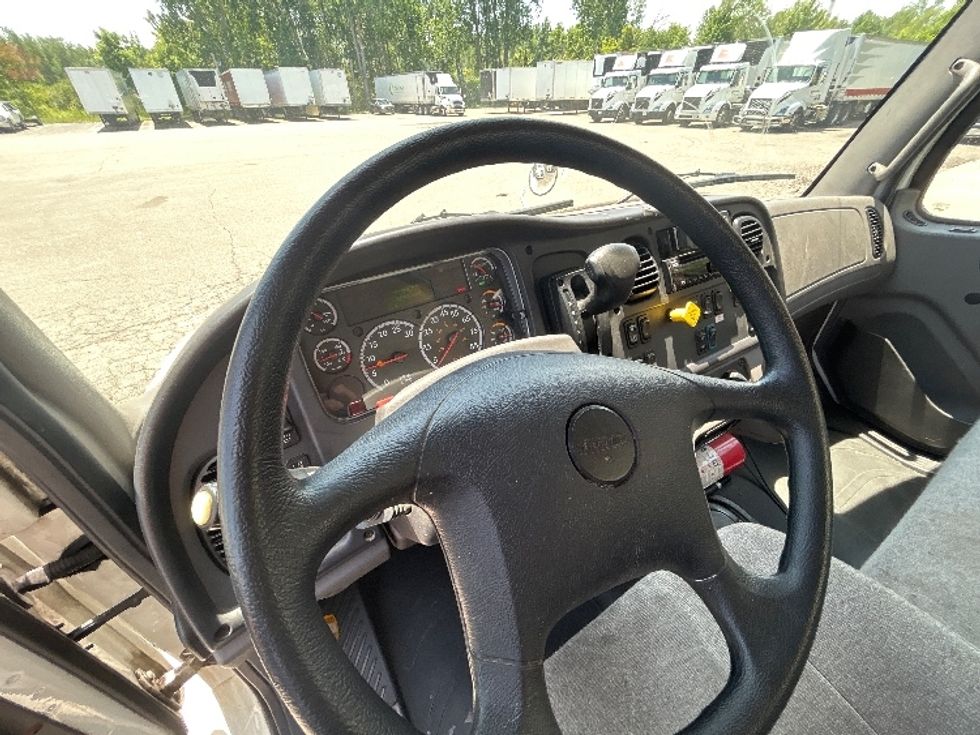 Medium Duty Box Truck-Light and Medium Duty Trucks-Freightliner-2020-M2-Lansing-MI-302,224\n\t\tmiles-$ 26,500 - Image 18