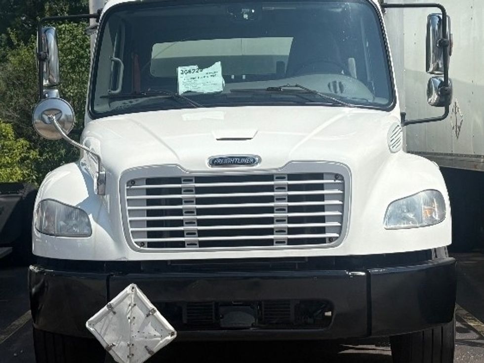 Medium Duty Box Truck-Light and Medium Duty Trucks-Freightliner-2020-M2-Lansing-MI-302,224\n\t\tmiles-$ 26,500 - Image 2