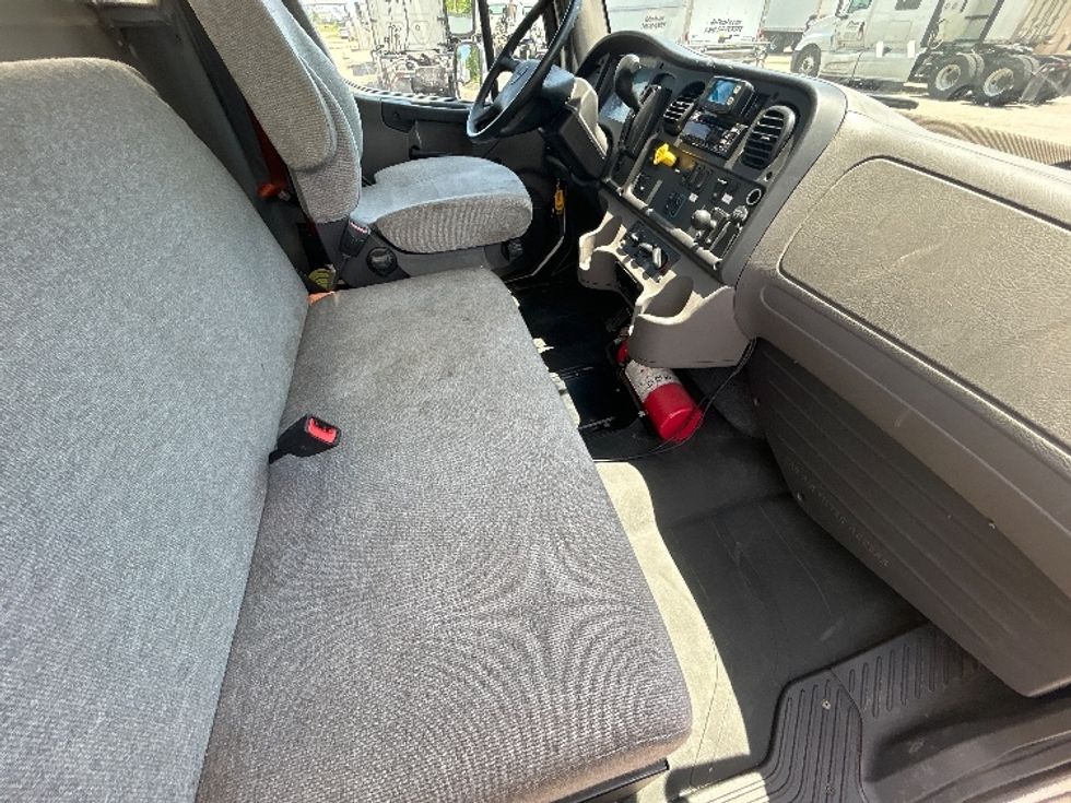 Medium Duty Box Truck-Light and Medium Duty Trucks-Freightliner-2020-M2-Lansing-MI-302,224\n\t\tmiles-$ 26,500 - Image 22