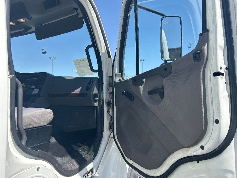 Medium Duty Box Truck-Light and Medium Duty Trucks-Freightliner-2020-M2-Las Vegas-NV-181,127\n\t\tmiles-$ 50,750 - Image 15